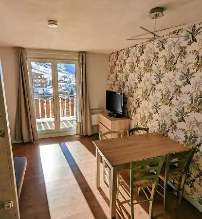 Au Pied Des Pistes Avec Panorama Sur Les Montagnes Apartamento
